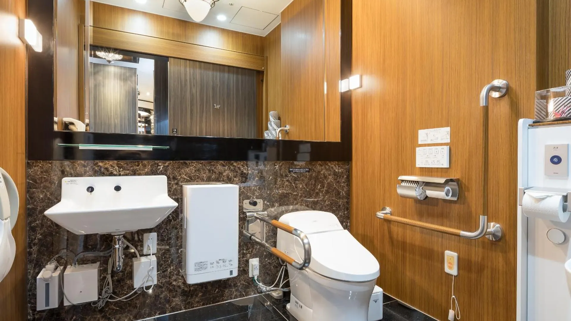 ***  Apa Hotel Osaka Umeda Japan
